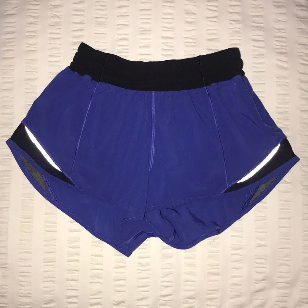 Lululemon Hotty Hot Shorts II 2.5”